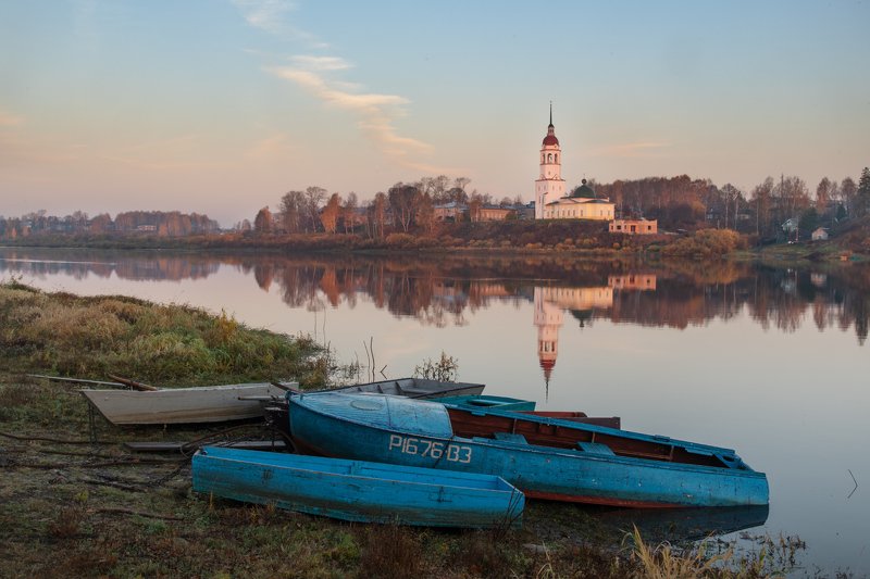 Лодки на Сухоне. Тотьма фото превью