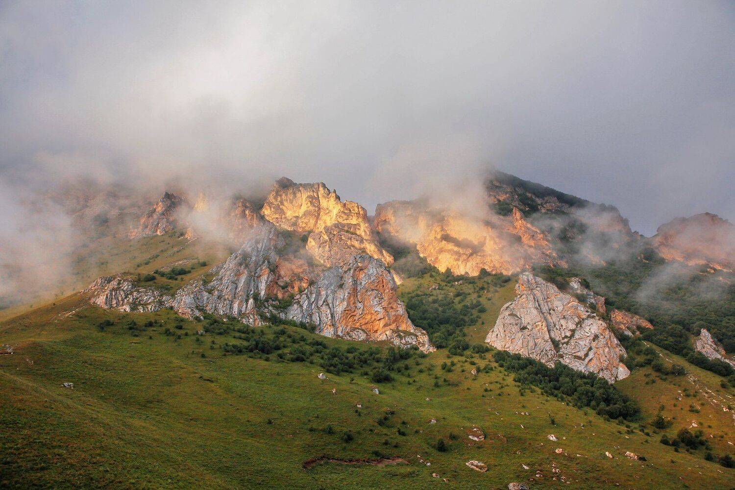 чегем,утро,лето,пейзаж,туман,ущелье., Marat Magov