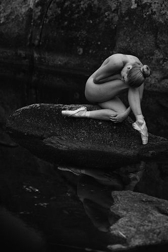 The sensual outdoor nude