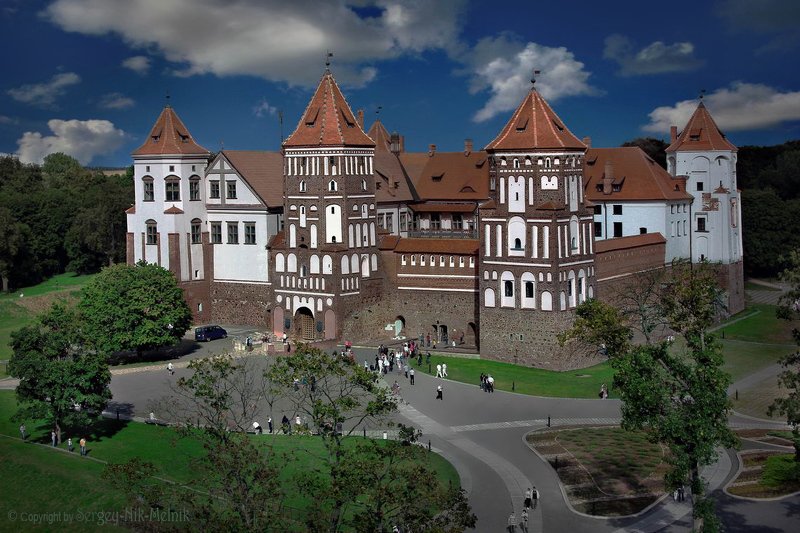 беларусь, мир, замок, дворец, архитектура Мирский замок с высоты птичьего... фото превью