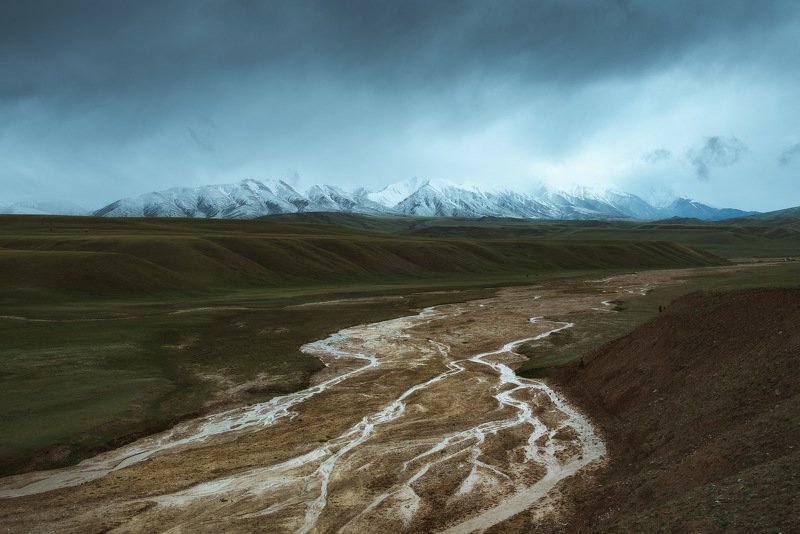 киргизия, кыргызстан, средняя азия, горы, каньон, скалы, пейзаж, весна, ущелье, река, рассвет Вены фото превью