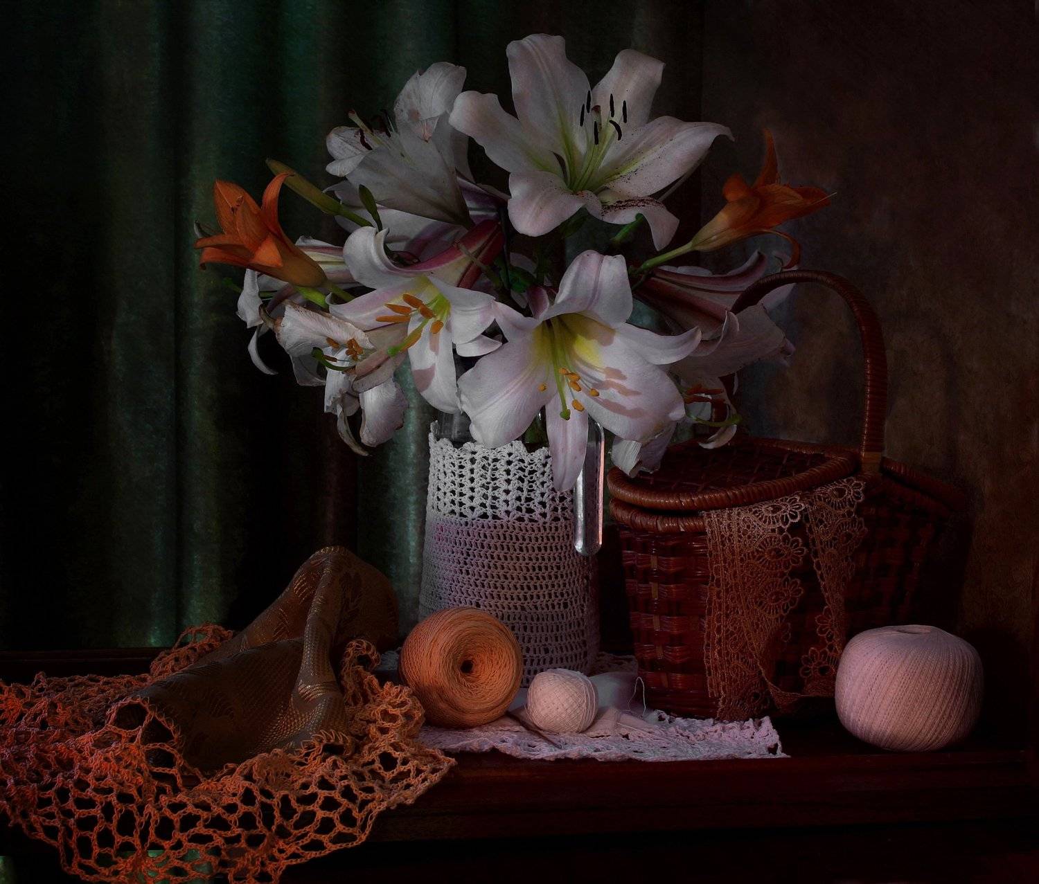 натюрморт, лето, цветы, лилии, рукоделие, корзина, Ковалева Светлана