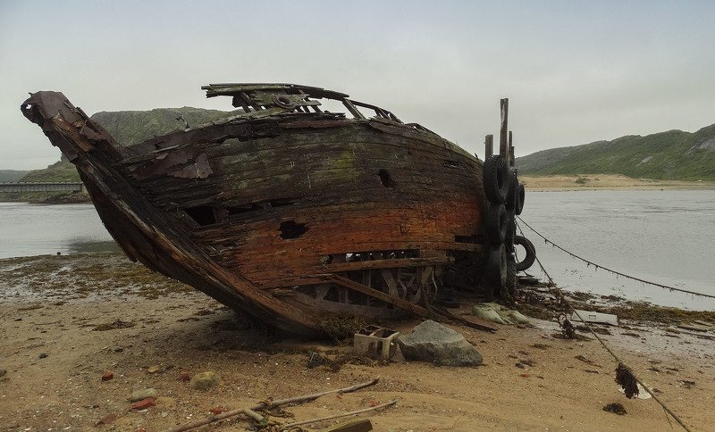 Териберка, кладбище кораблей фото превью