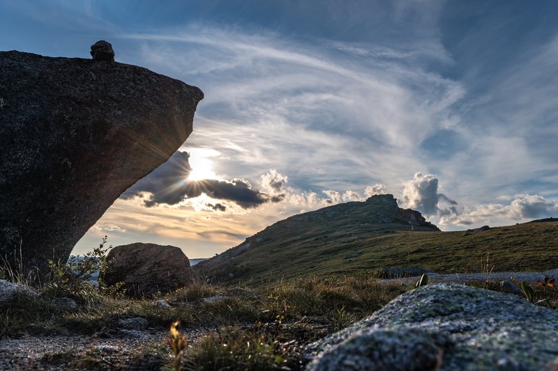 горы, сибирь, саяны, западный саян, ергаки, ник васильев, закат, скала, солнце Вечереет. фото превью