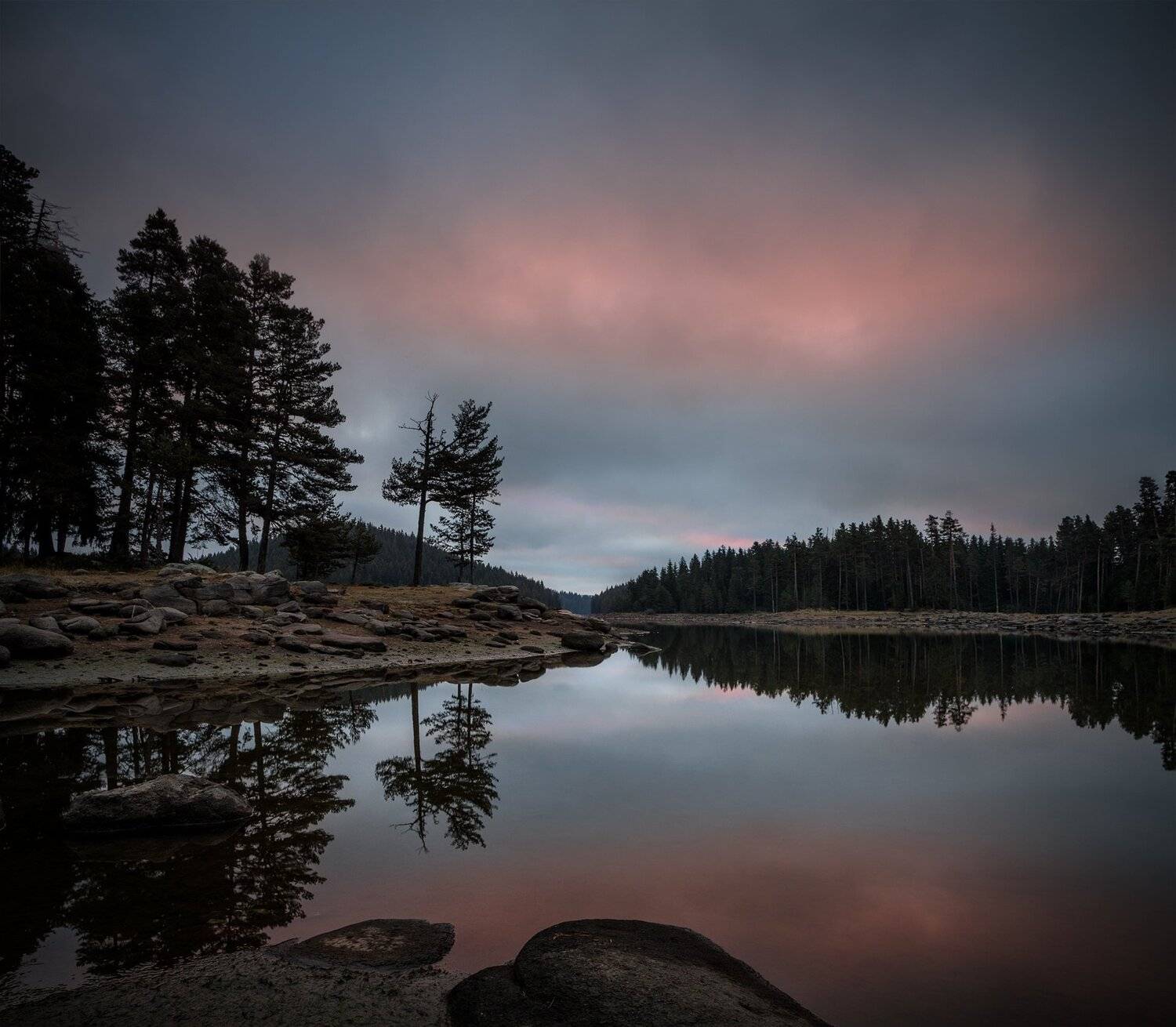 landscape nature scenery lake wood light sunlight morning sunrise reflections mountain rhodopi bulgaria туман озеро утро, Александър Александров