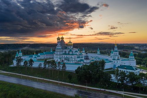Новоиерусалимский (Воскресенский) монастырь в Истре. Московская область. Россия.