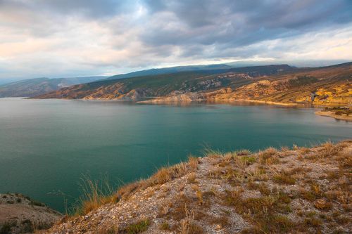 Чиркейское водохранилище..