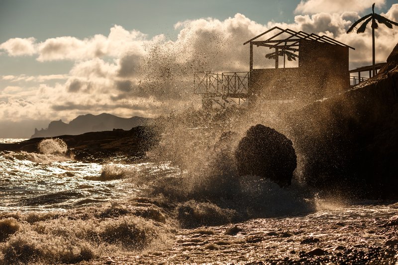 Штормит фото превью