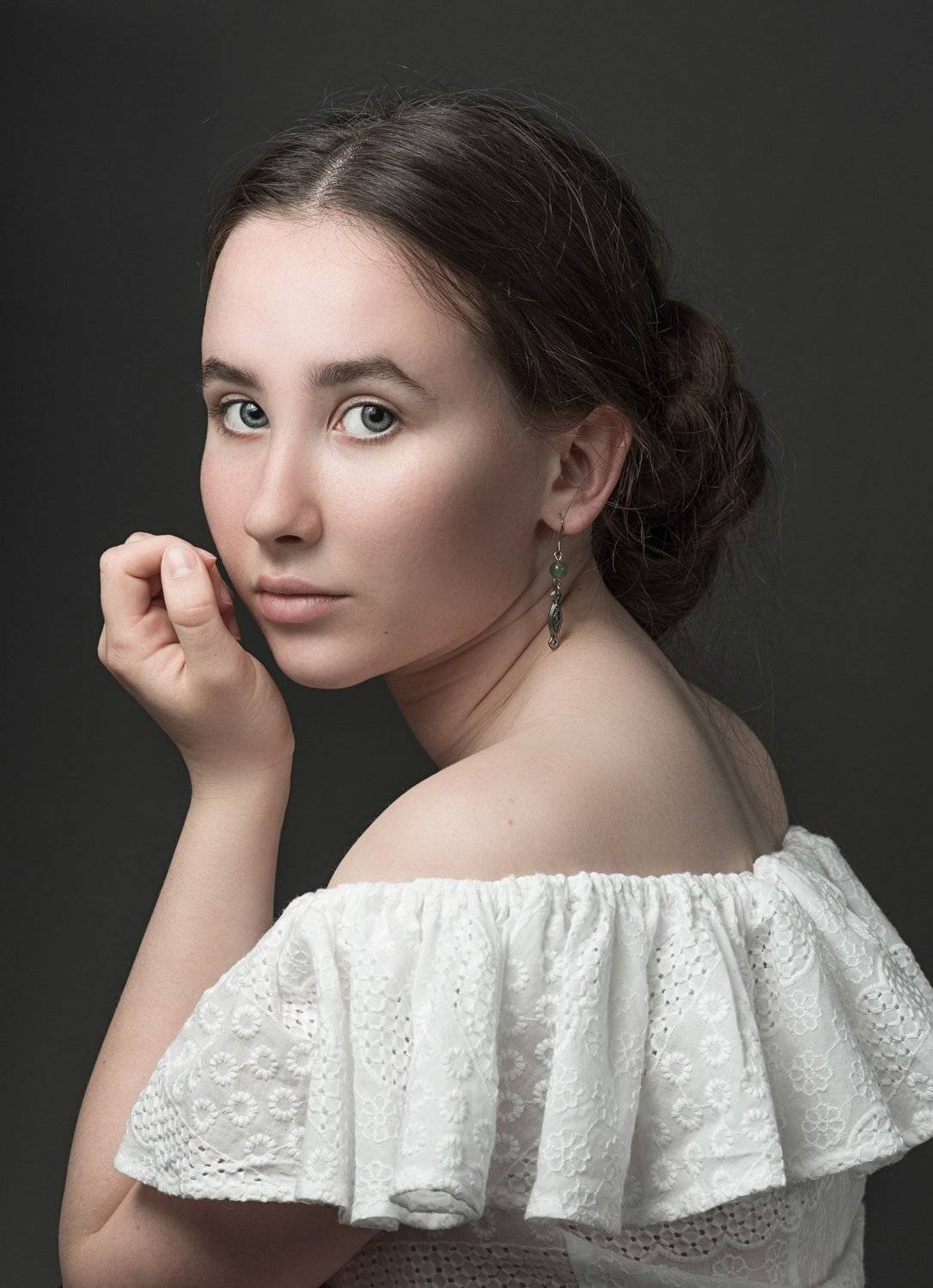 портрет , взгляд ,красивая девушка , цвет ,волосы , красивые губы ,нежность , таинственность, Natalia Kholodova