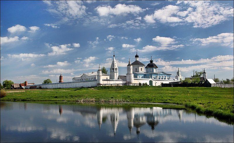 старое, бобренёво, весна, монастырь, отражение Под голубыми небесами. фото превью