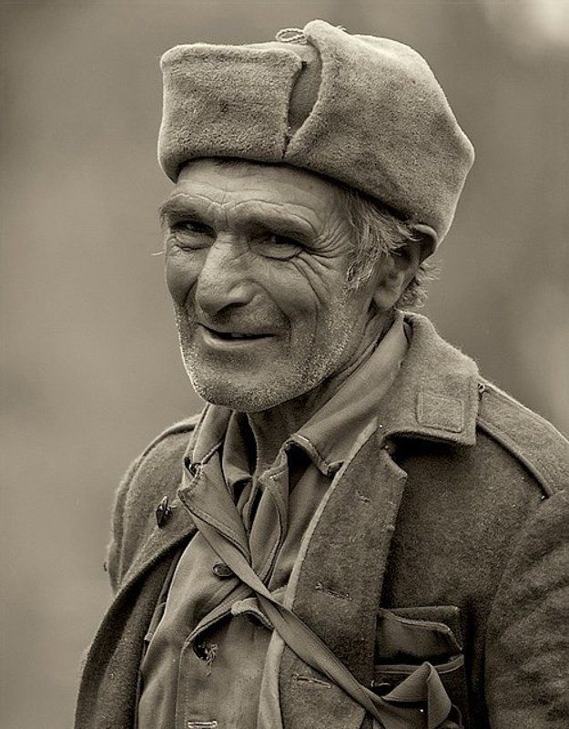 Случайный персонаж......бери шинель, иди домой.\