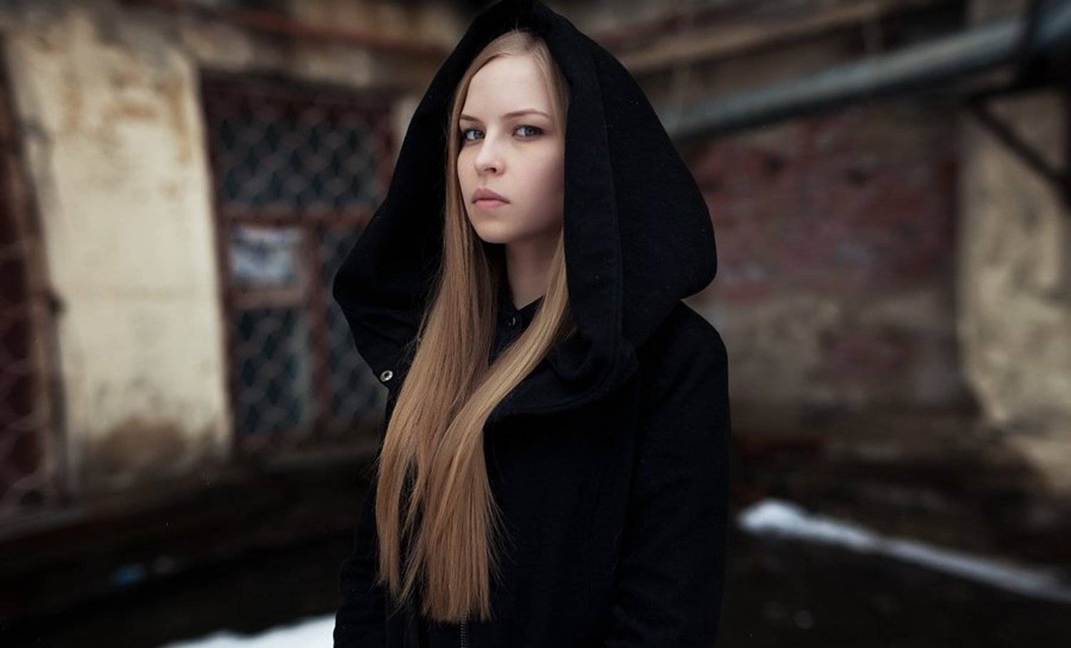 tany,плащ, взгяд, мрак, мрачность, тень, окна, таня, Никита Остроумов