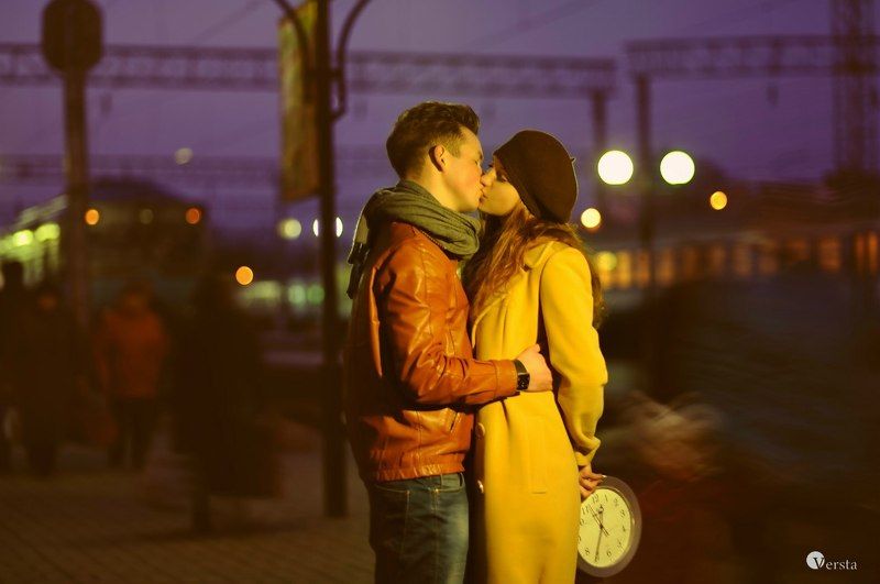 время, жизнь, поцелуй, любовь, город, вокзал, девушка, парень, ночь stop time фото превью
