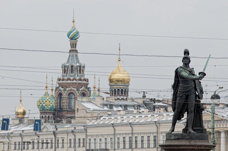 разрубая сети проводов фото превью