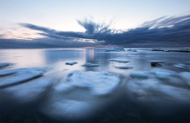 одесса, черное море, утро, рассвет, льдины, лёд  фото превью