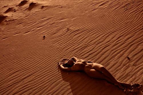 Lost in Dunes