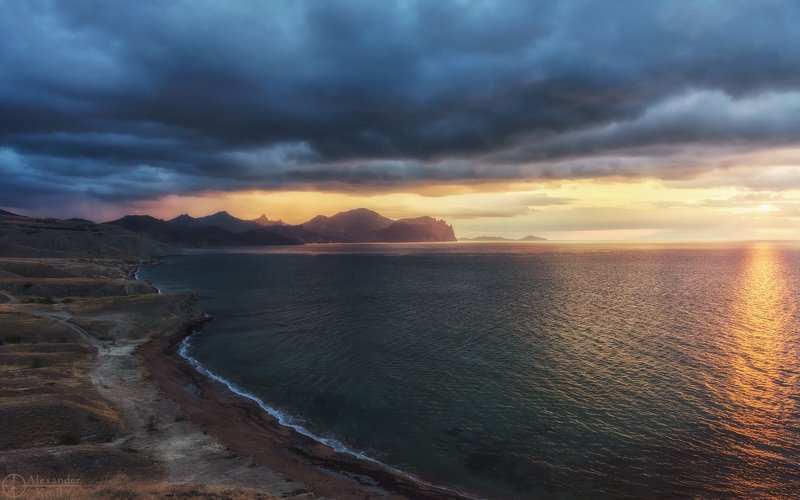 Встречая утро над морем... фото превью