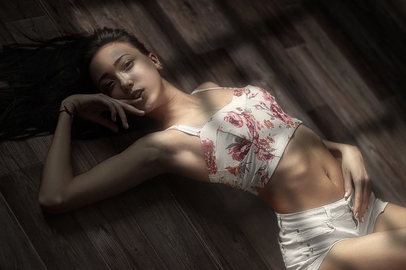 Девушка, свет, лежа, окно Марина фото превью