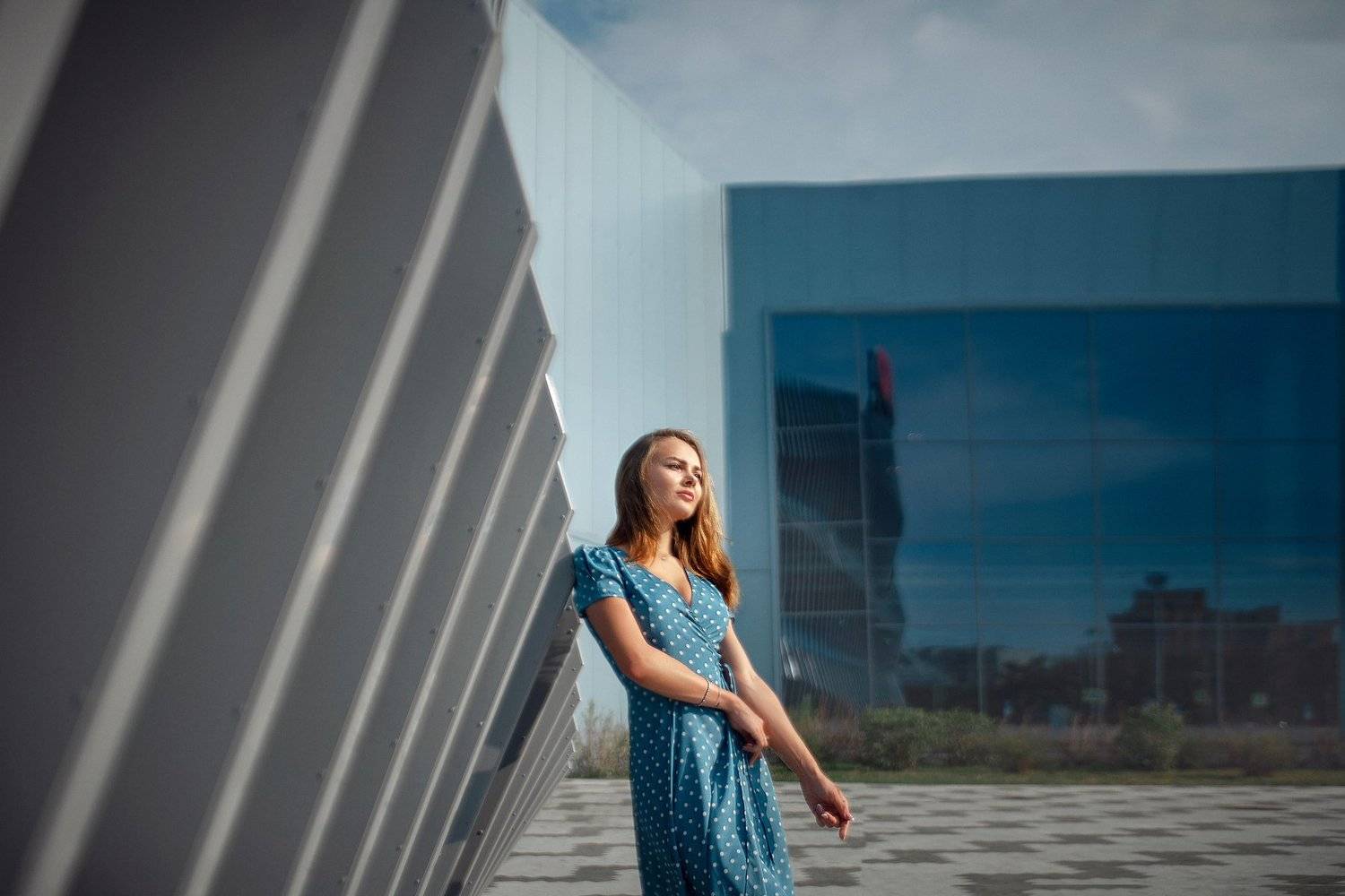 девушка, комната, черный, белый,  печаль ,красота ,грудь, красный,, Денис Лыткин