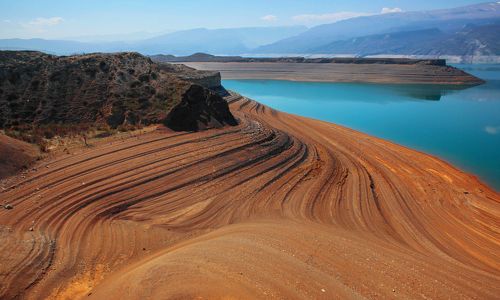 Чиркейское водохранилище..