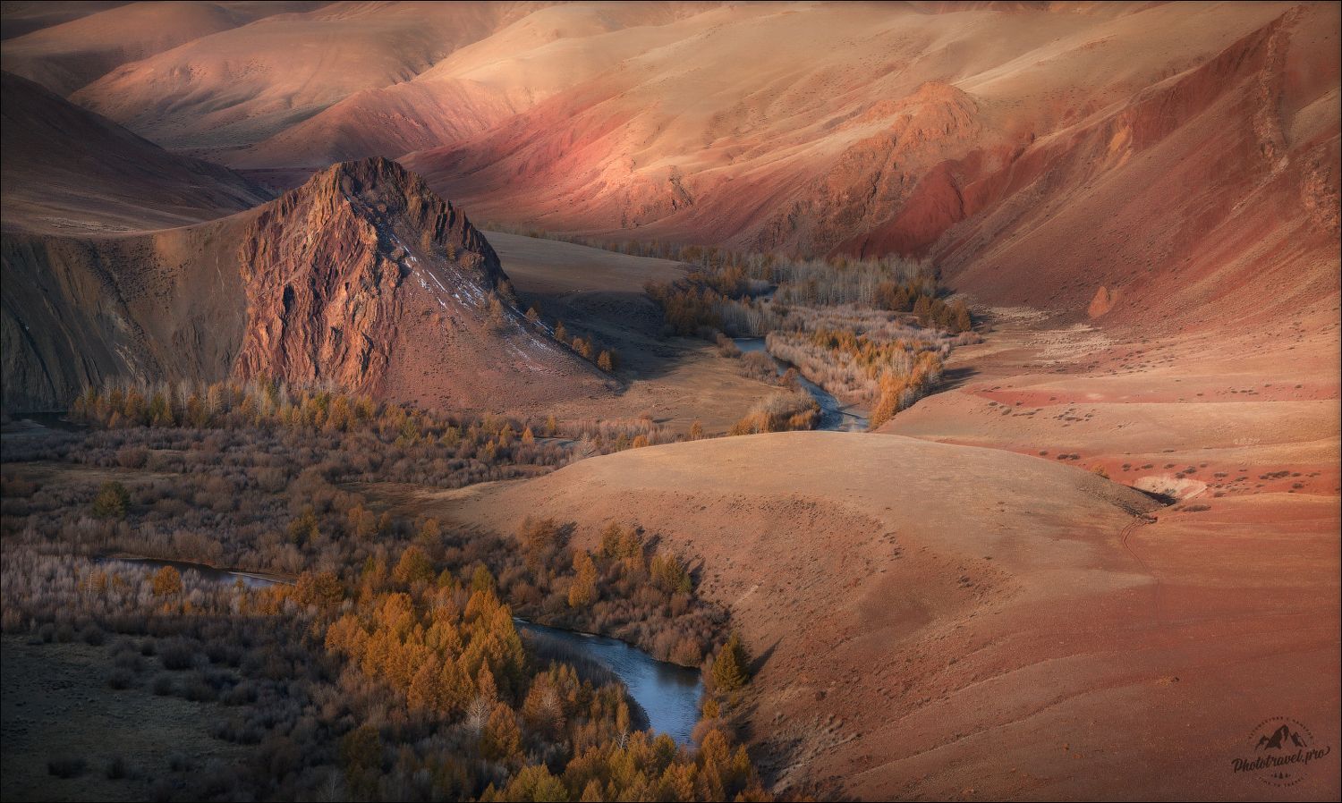 алтай, кокоря, урочище, кызылшин, юстыд,  тува, чуйская степь, осень, фототур на алтай, phototravel.pro, марс, горный алтай, алтай, горный алтай, урочище кокоря, ущелье кокоря, долина реки кызылшин,юстыд, кӧгӧрӱ, юстыт, кош-агач, фототур на алтай, Влад Соколовский