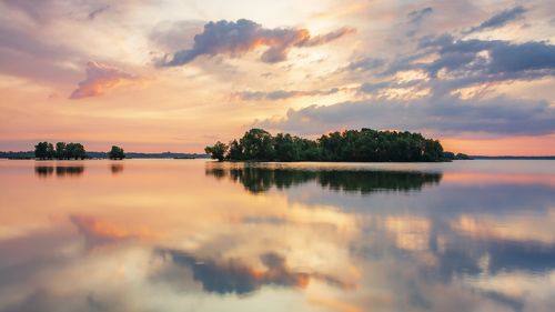 A magical sunrise on the Mietkowski lake