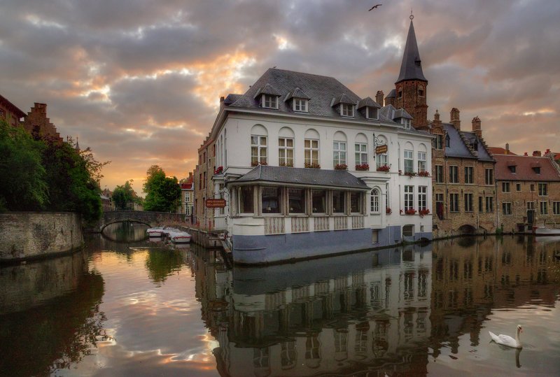 Утро в Брюгге фото превью