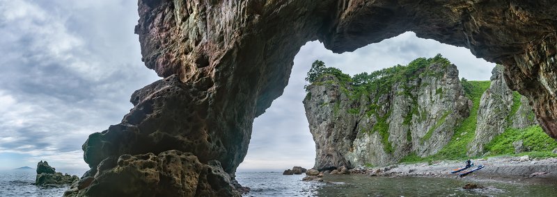 Из грота. фото превью