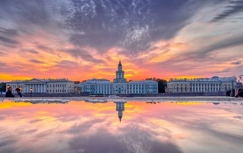 Перламутровая набережная в Питере