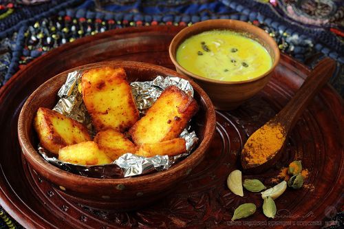 Панир с золотым молоком (индийский завтрак)