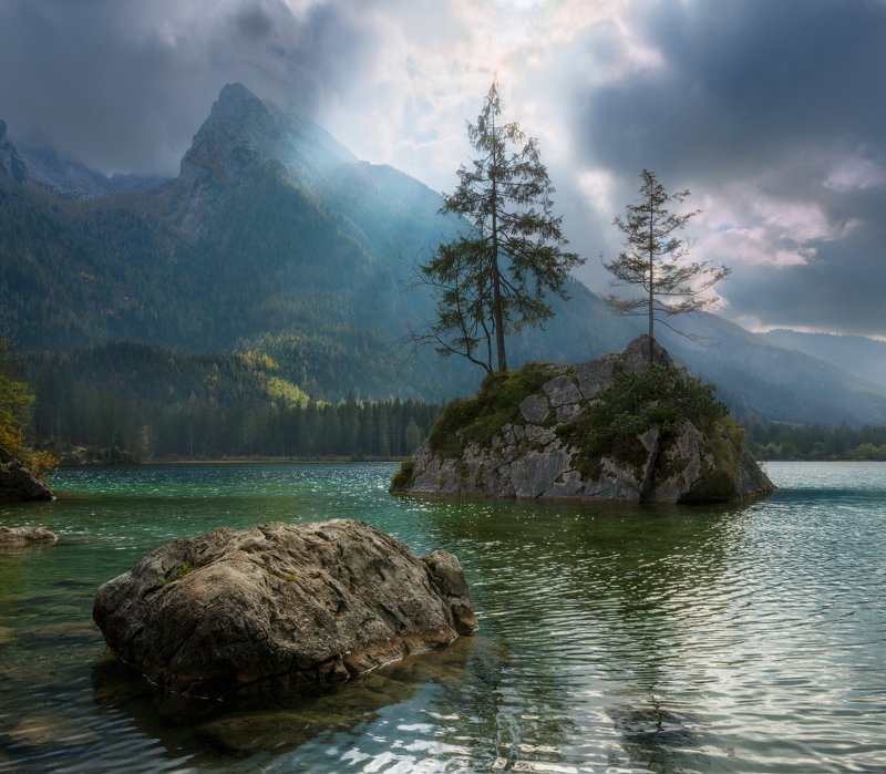 утро, горы, озеро, осень, вода, скалы, Немножечко Вагнеровщины фото превью