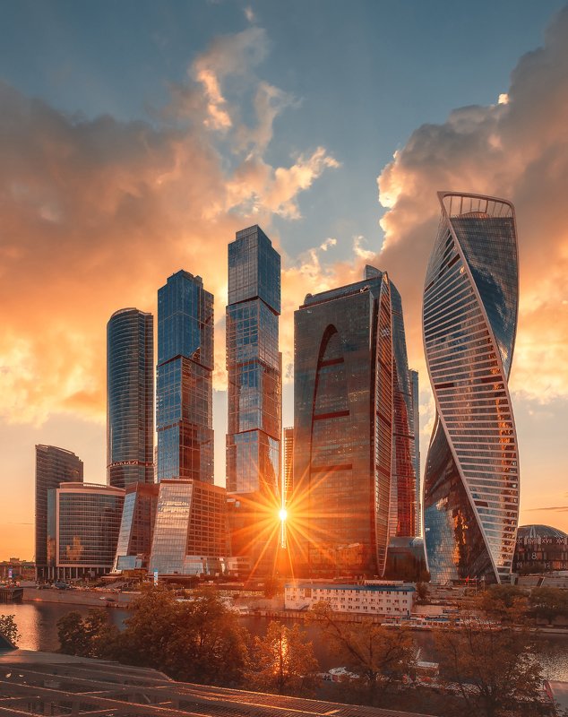 москва сити, москва, деловой центр, солнце, закат, лучи, архитектура Закат у ММДЦ фото превью