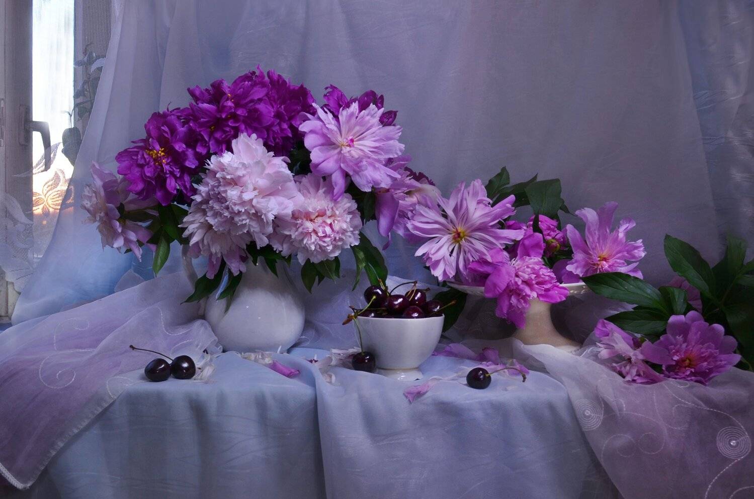 still life, натюрморт,черешня, цветы, фото натюрморт, пионы, лето, июнь, вечер, Колова Валентина