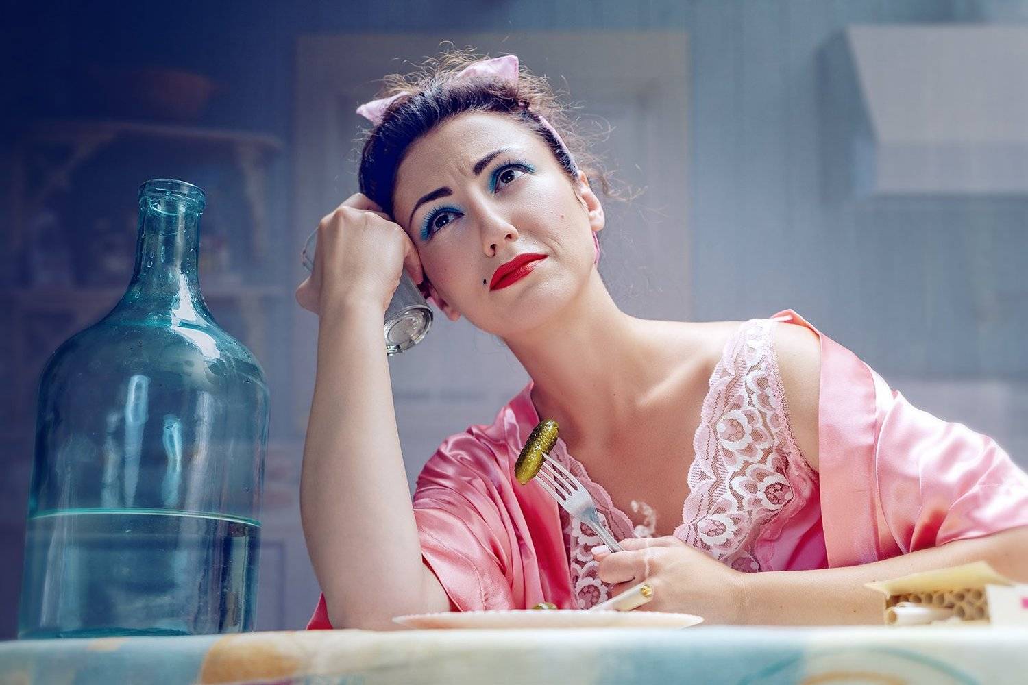 female, portrait, fun, joke, drunk, alcohol, retro, vintage, mood, portrait mood, expression, sad, sadness, Дмитрий Толоконов