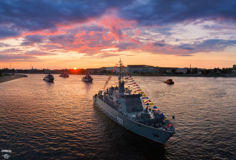 Тральщик Александр Обухов и его друзья фото превью