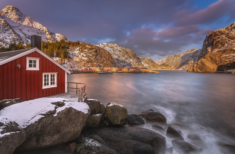 Sunset in Nusfjord фото превью