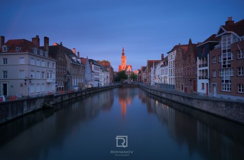 Sunrise near Poortersloge of Brugge – Рассвет у Ложи бюргеров Брюгге