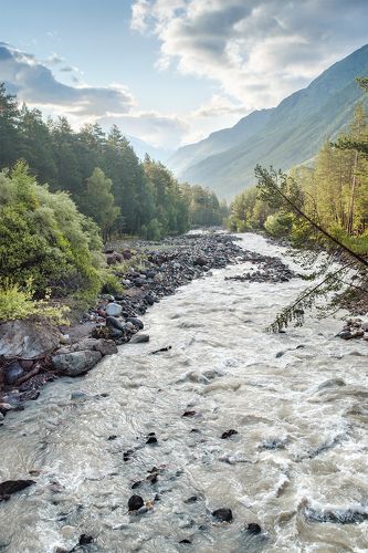 утро на горной реке, Приэльбрусье
