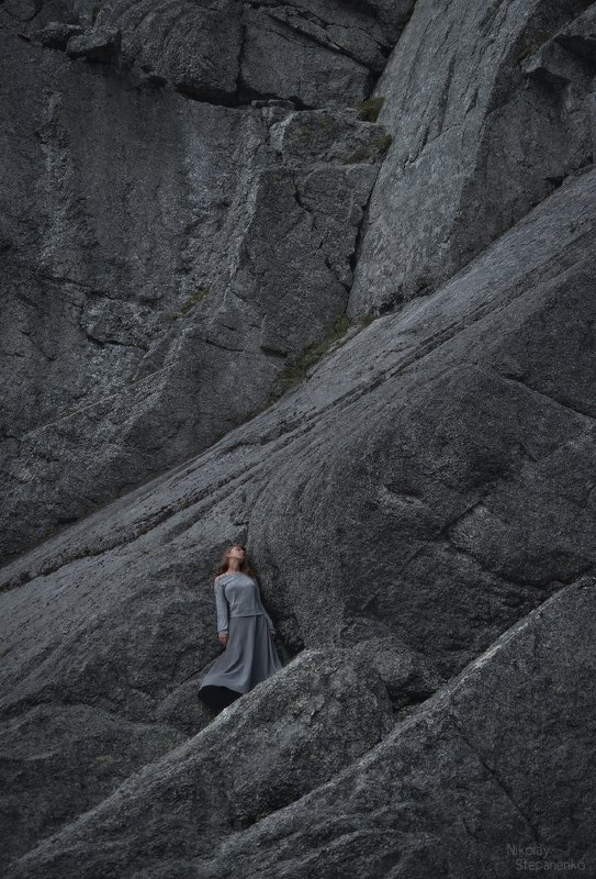 хибины, тахтарвумчорр, плато, ущелье рамзая, скалы, озеро, кольский полуостров Камень. Воздух. Вода. фото превью