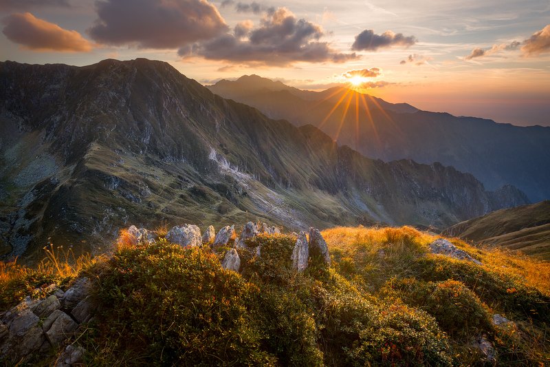 romania, fagaras, sunset, sun, mountain, rock, evening, clouds, sky, sun flare, Fagaras фото превью