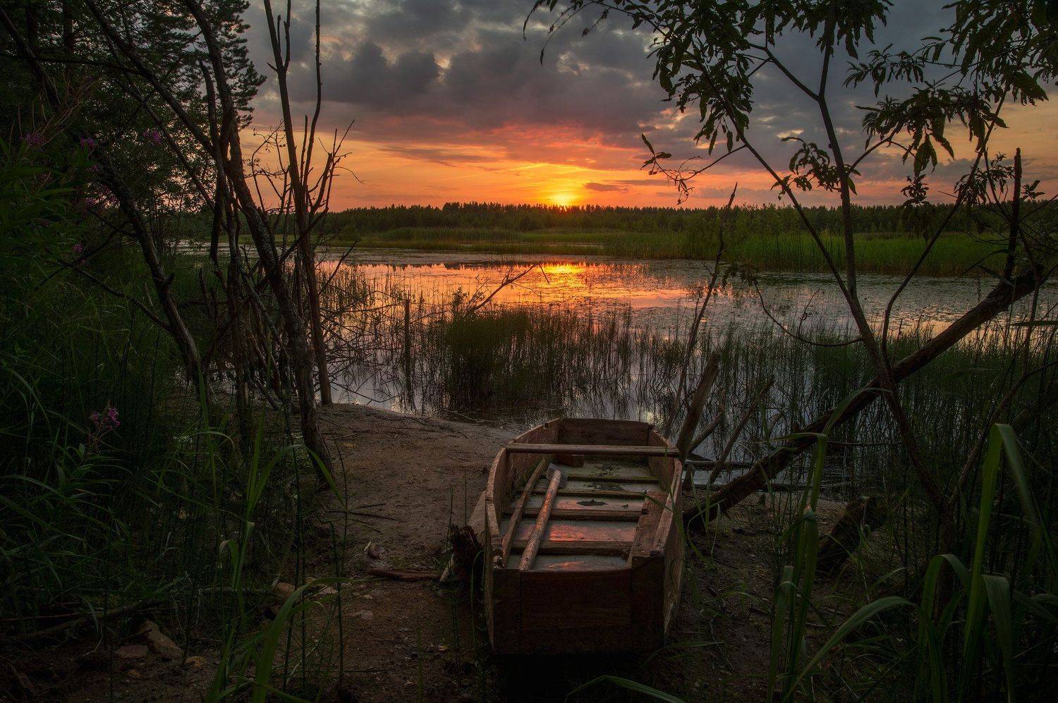 закат озеро лодка, александр таничев
