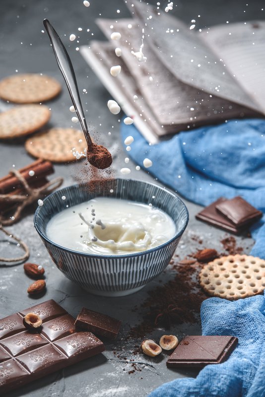 молоко, фудфото, всплеск, еда, шоколад, левитация волшебная кулинария фото превью