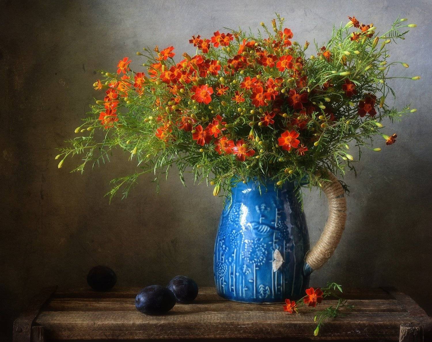 натюрморт,still life,цветы,бархатцы,сливы,бабочка, Наталия К