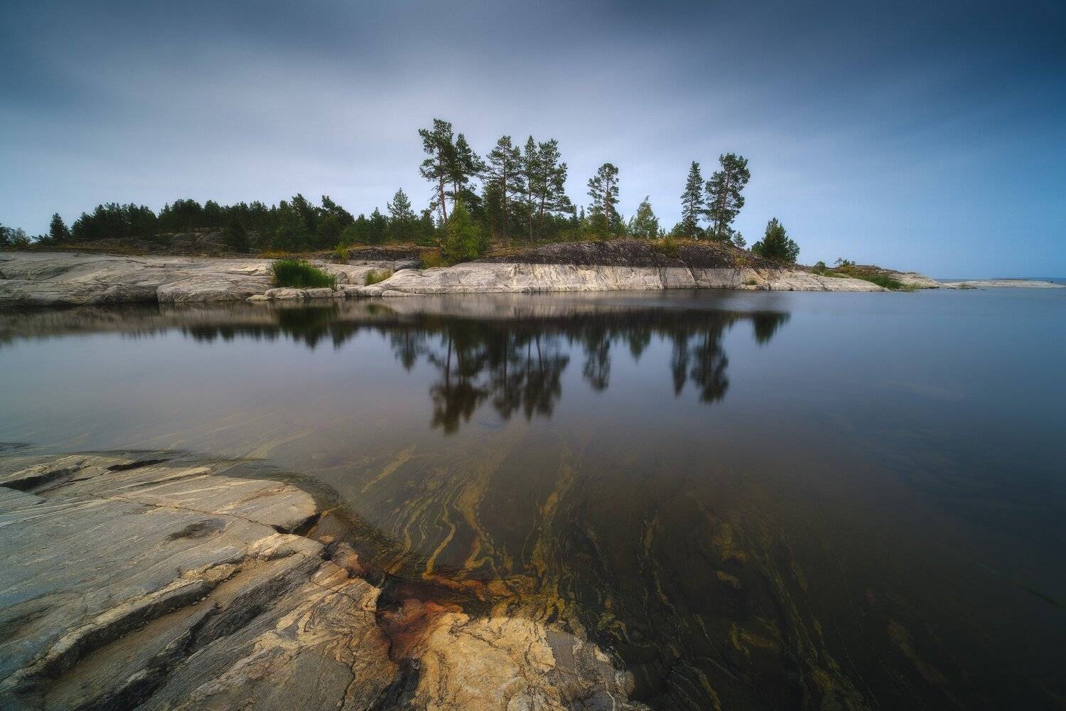 россия, карелия, ладога, ладожские шхеры, ладожское озеро, природа, пейзаж, лето, север, закат, озеро, тайга, отражения, скалы, заход солнца, Оборотов Алексей