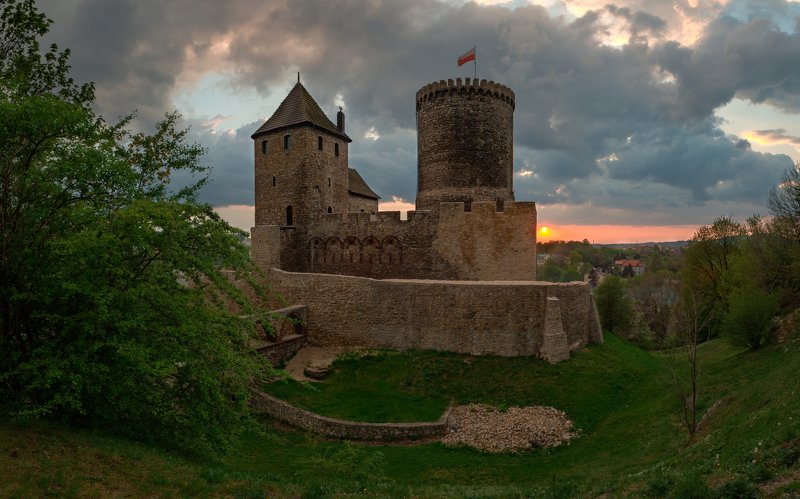 Poland, castle, old, architecture, sunset, evening, Польша, замок, архитектура, закат, панорама Bendzin castle фото превью