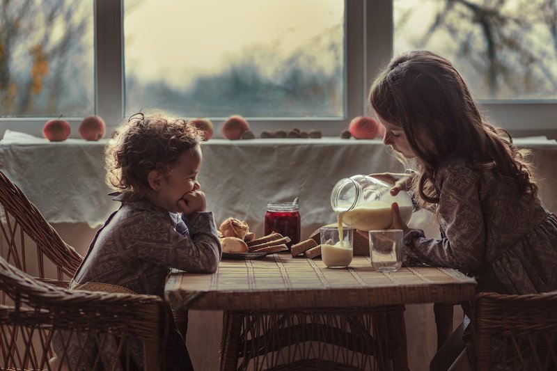 дети, сестры, деревня, винтаж Чудесное утро фото превью