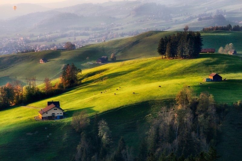 швейцария, альпы, горы На большом  воздушном шаре... фото превью