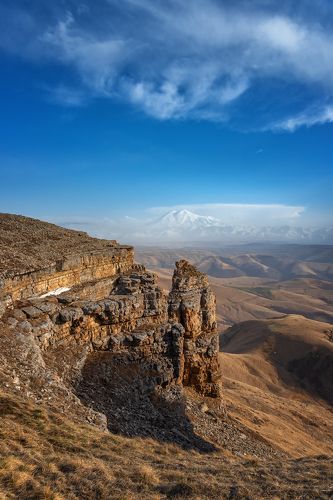 Вид на Эльбрус с плато Бермамыт