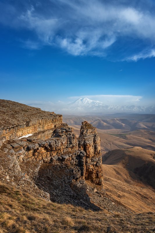 эльбрус, пейзаж, горы, небо, облака, холмы, трава, шаджатмаз, бермамыт, Вид на Эльбрус с плато Бермамыт фото превью