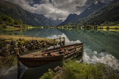 просто лодка